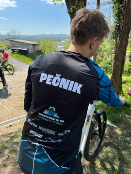 Kolesarji KK Ravne na tekmi SloEnduro Borovci (6)